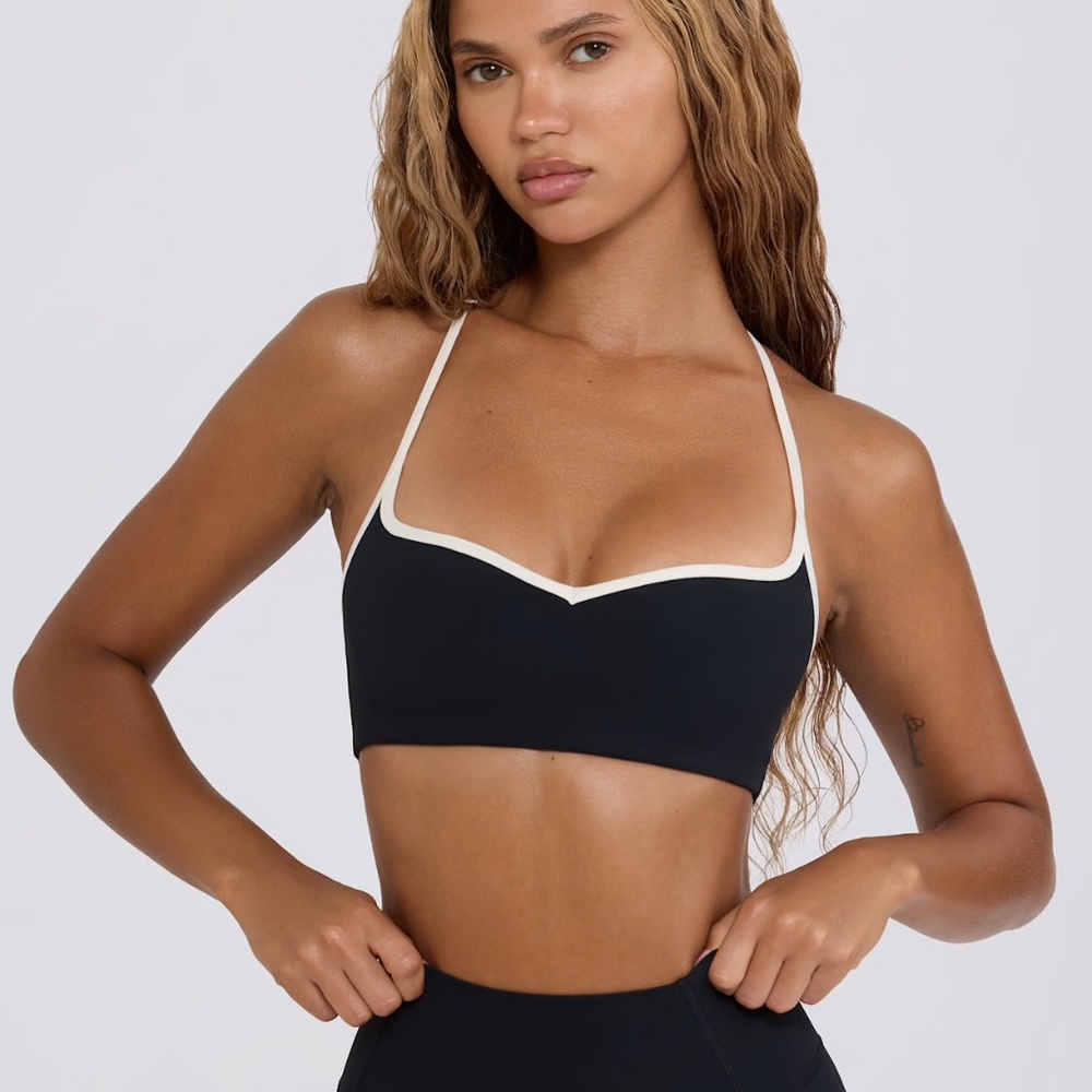 SOLD OUT: Soft Active Sweetheart-Neck Sports Bra in Black